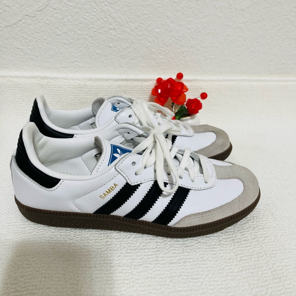 Adidas Samba OGs Size 6 Women